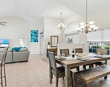 4131 Sw 17th Place - Photo Thumbnail 6
