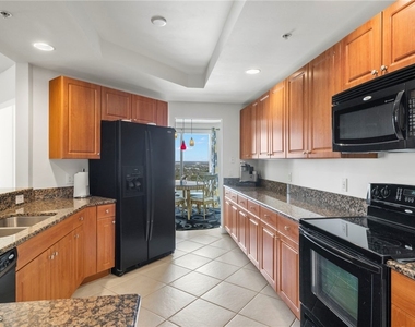 2745 1st Street - Photo Thumbnail 6
