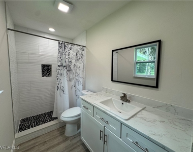 221 18th Avenue Nw - Photo Thumbnail 8