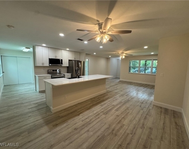 221 18th Avenue Nw - Photo Thumbnail 1