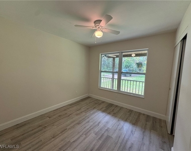 221 18th Avenue Nw - Photo Thumbnail 16