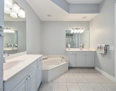 700 Bentwater Circle - Photo Thumbnail 8