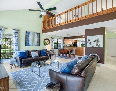 823 Meadowland Drive - Photo Thumbnail 2