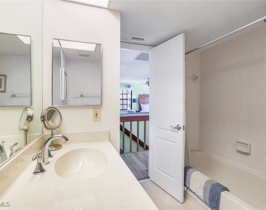 823 Meadowland Drive - Photo Thumbnail 14