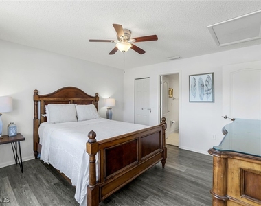 823 Meadowland Drive - Photo Thumbnail 11