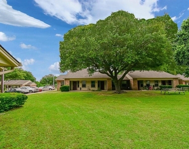 1308 Jacksonville Dr - Photo Thumbnail 1