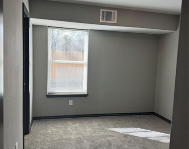 7906 Sexton Street - Photo Thumbnail 6