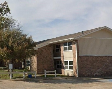 501 Henderson Ave - Photo Thumbnail 7