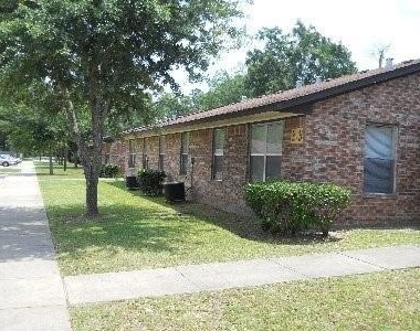 1001 Charlsie Ave - Photo Thumbnail 1