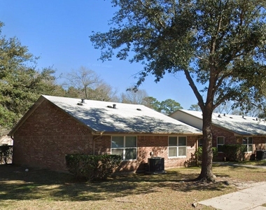 1001 Charlsie Ave - Photo Thumbnail 6