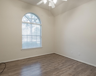 24623 Blane Drive - Photo Thumbnail 22