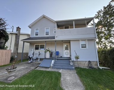719 Saginaw Street - Photo Thumbnail 22