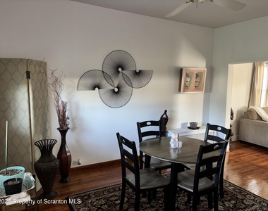 719 Saginaw Street - Photo Thumbnail 10