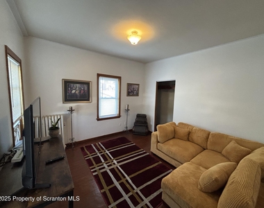 719 Saginaw Street - Photo Thumbnail 17