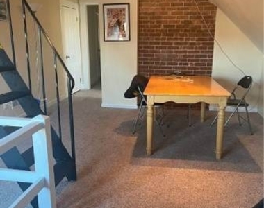 253 Lawrence Street - Photo Thumbnail 3