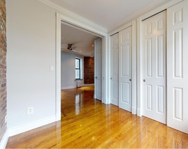 432 East 13th Street - Photo Thumbnail 4