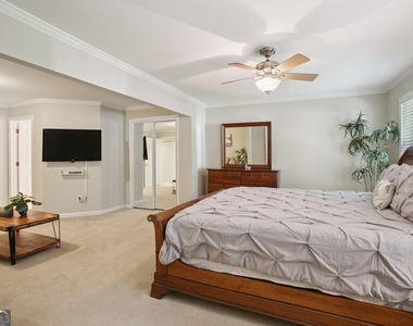 102 Hickory Drive - Photo Thumbnail 14