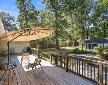 102 Hickory Drive - Photo Thumbnail 21