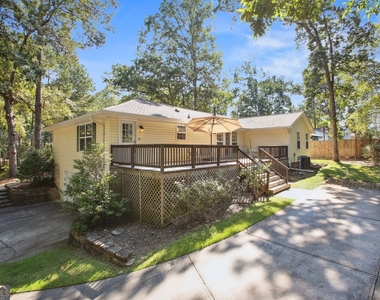102 Hickory Drive - Photo Thumbnail 23