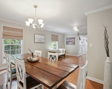 102 Hickory Drive - Photo Thumbnail 9