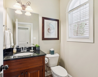 728 Gittings Avenue - Photo Thumbnail 13