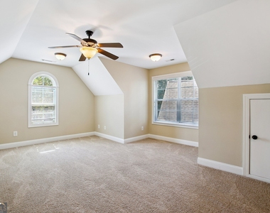 728 Gittings Avenue - Photo Thumbnail 19