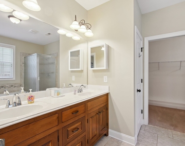 728 Gittings Avenue - Photo Thumbnail 11