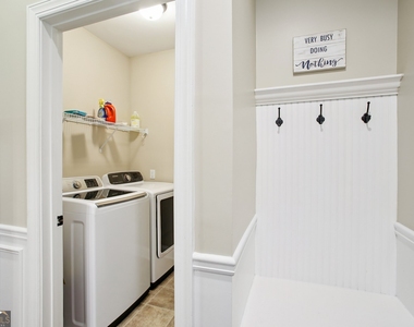 728 Gittings Avenue - Photo Thumbnail 14