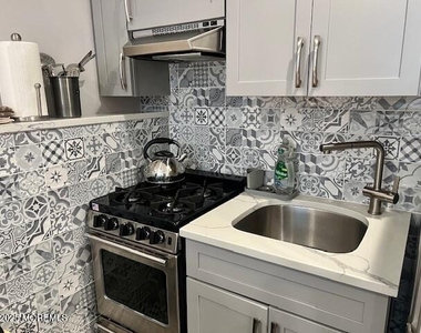 892 Elberon Avenue - Photo Thumbnail 10