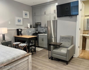 892 Elberon Avenue - Photo Thumbnail 7