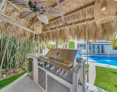 417 Ne 15th Avenue - Photo Thumbnail 13