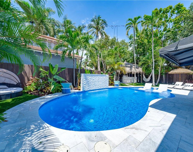 417 Ne 15th Avenue - Photo Thumbnail 9