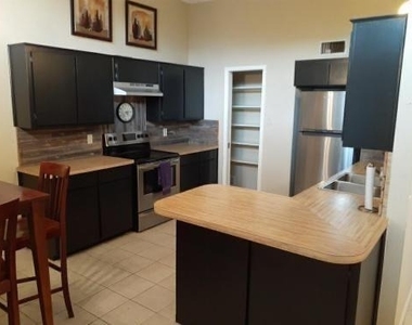2714 Mccart Avenue - Photo Thumbnail 3