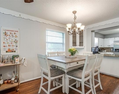 3217 Lubbock Avenue - Photo Thumbnail 9