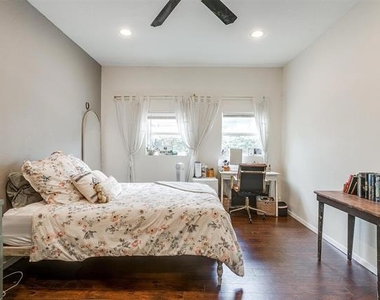 3217 Lubbock Avenue - Photo Thumbnail 30