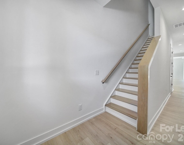 511 Bowman Road - Photo Thumbnail 3