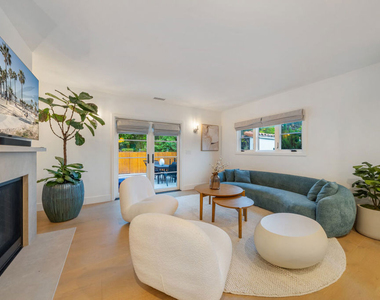 1948 N Curson Avenue - Photo Thumbnail 15