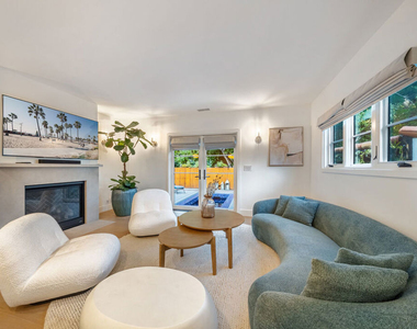 1948 N Curson Avenue - Photo Thumbnail 22
