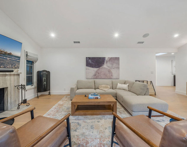 1948 N Curson Avenue - Photo Thumbnail 34