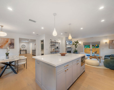 1948 N Curson Avenue - Photo Thumbnail 14