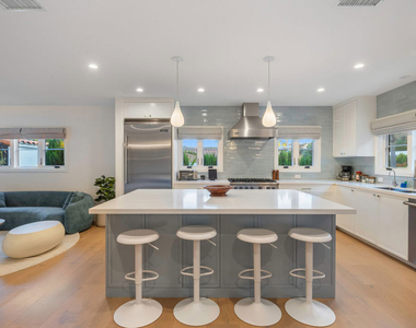 1948 N Curson Avenue - Photo Thumbnail 2