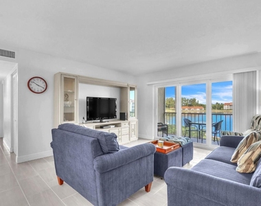 4444 Ne Ocean Boulevard - Photo Thumbnail 8