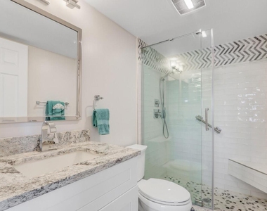 4444 Ne Ocean Boulevard - Photo Thumbnail 20