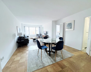 East 61st Street - Photo Thumbnail 1