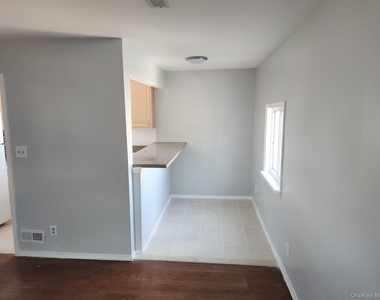 11924 199th Street - Photo Thumbnail 5