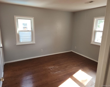11924 199th Street - Photo Thumbnail 9