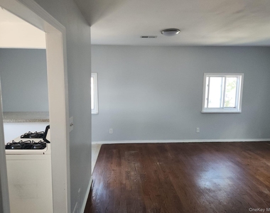 11924 199th Street - Photo Thumbnail 4
