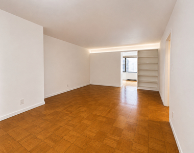 East 61st Street - Photo Thumbnail 1