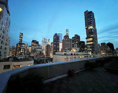 East 63rd Street - Photo Thumbnail 10