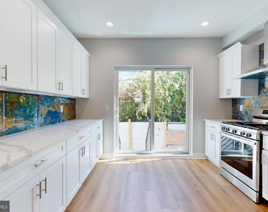 511 N Paxon Street - Photo Thumbnail 2